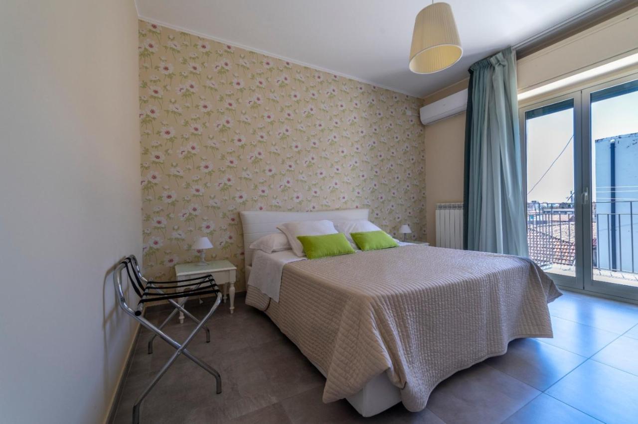 B&B Attico 160 Catania-Fontanarossai nemzetközi repülőtér Kültér fotó