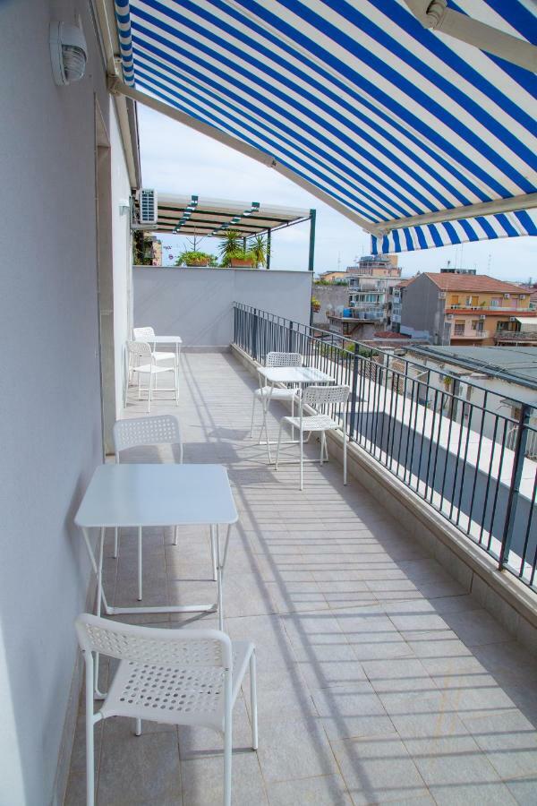 B&B Attico 160 Catania-Fontanarossai nemzetközi repülőtér Kültér fotó