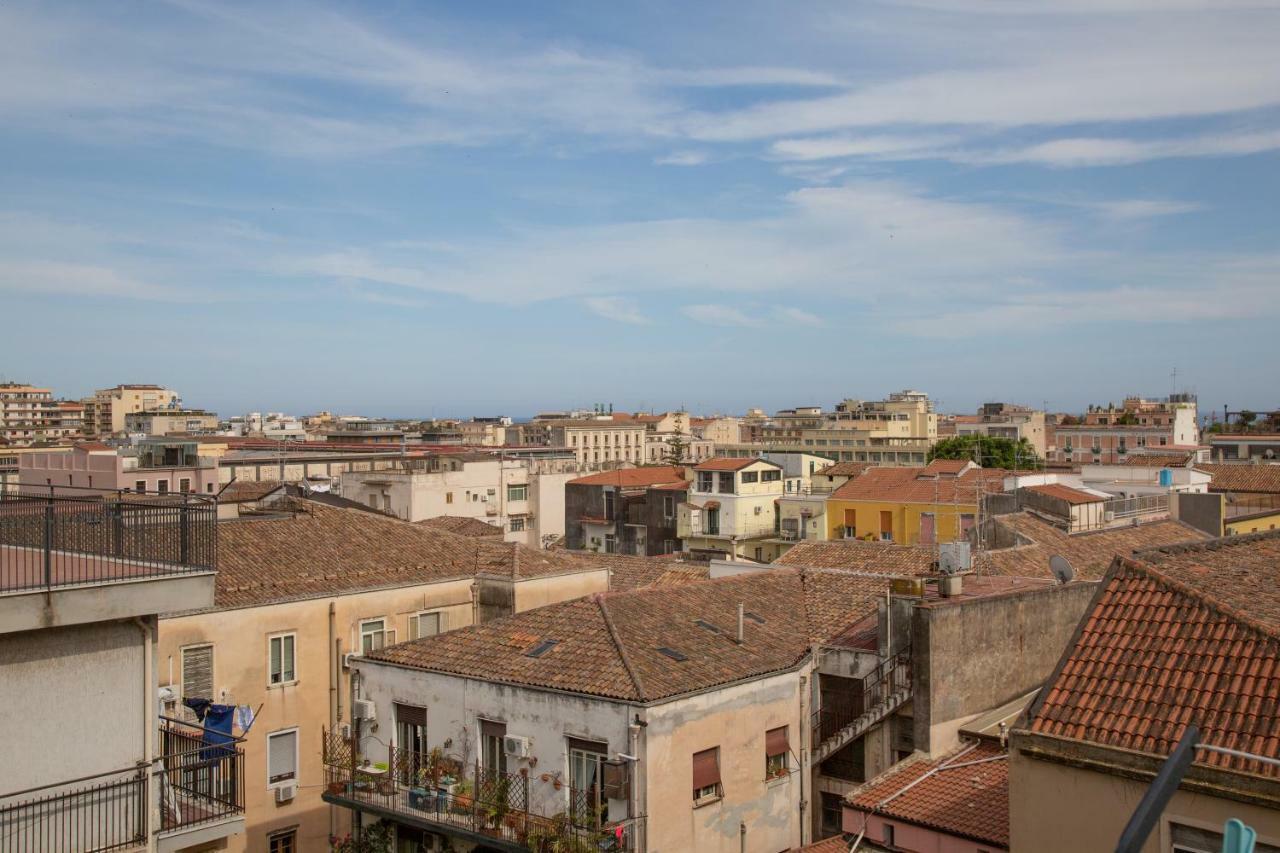 B&B Attico 160 Catania-Fontanarossai nemzetközi repülőtér Kültér fotó